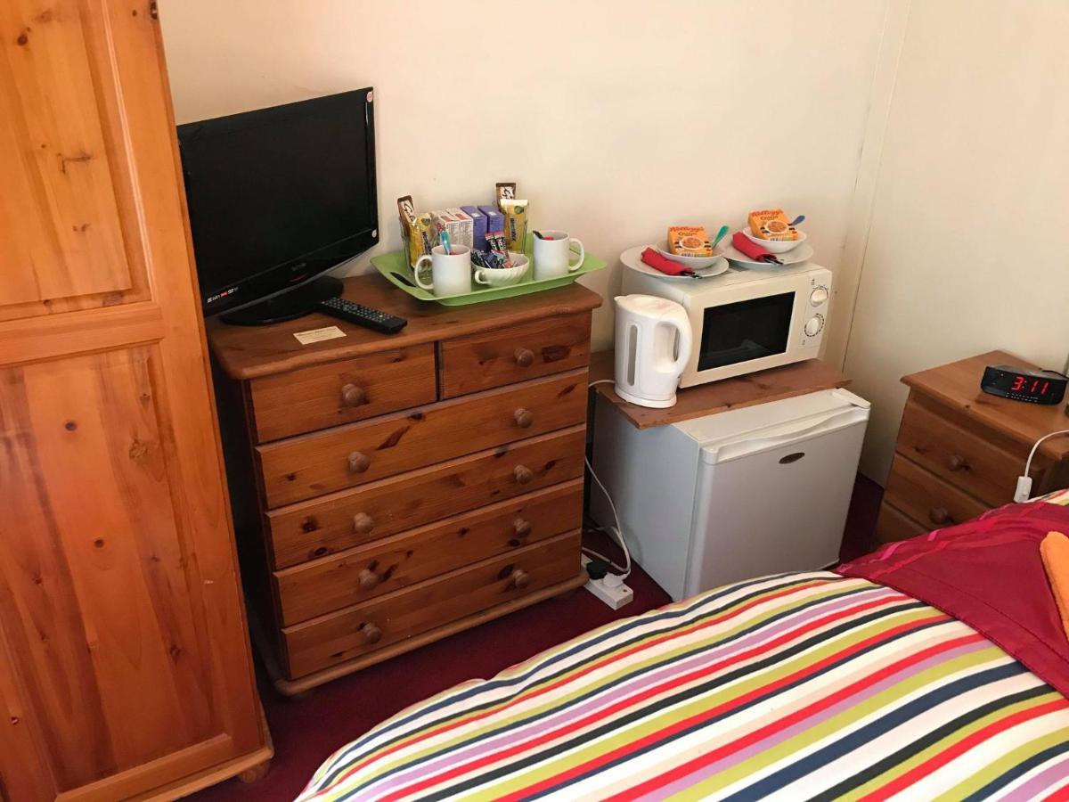 Broomlea Guest House Dyce Esterno foto